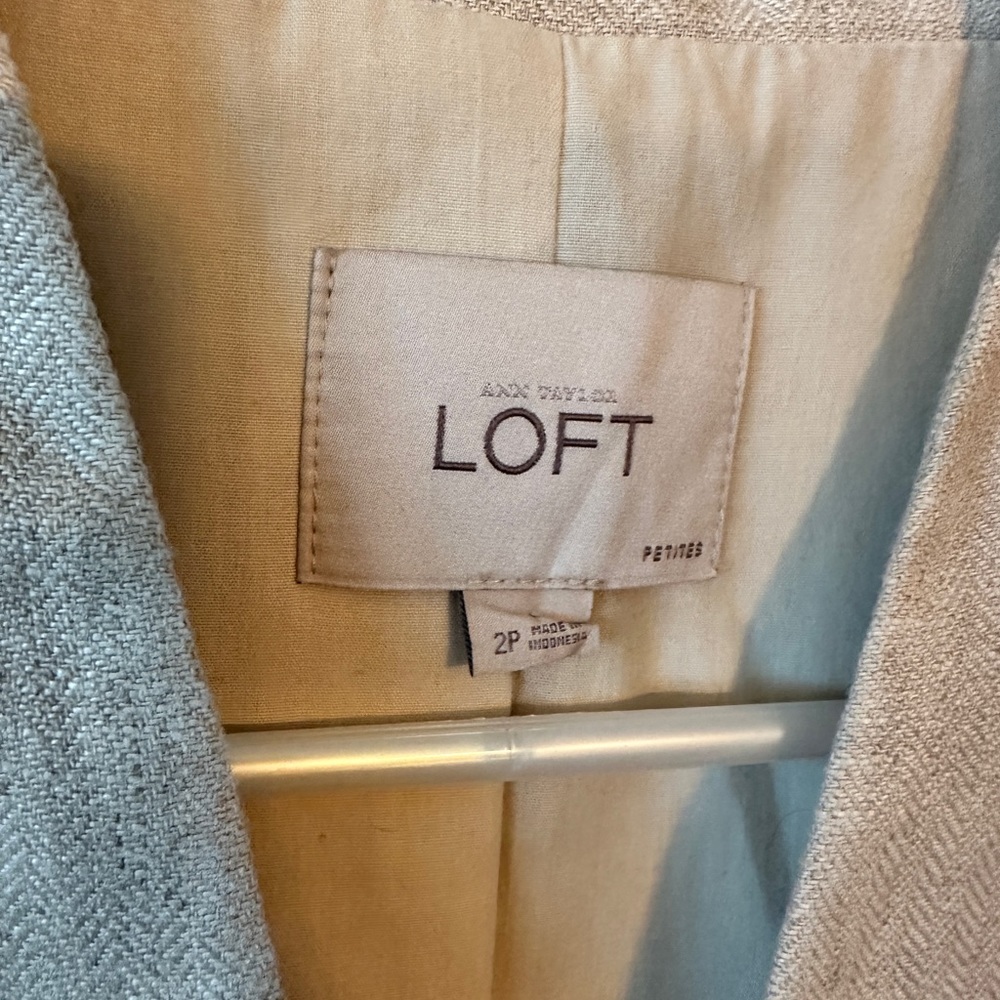 LOFT Jacket - Picture 3 of 4